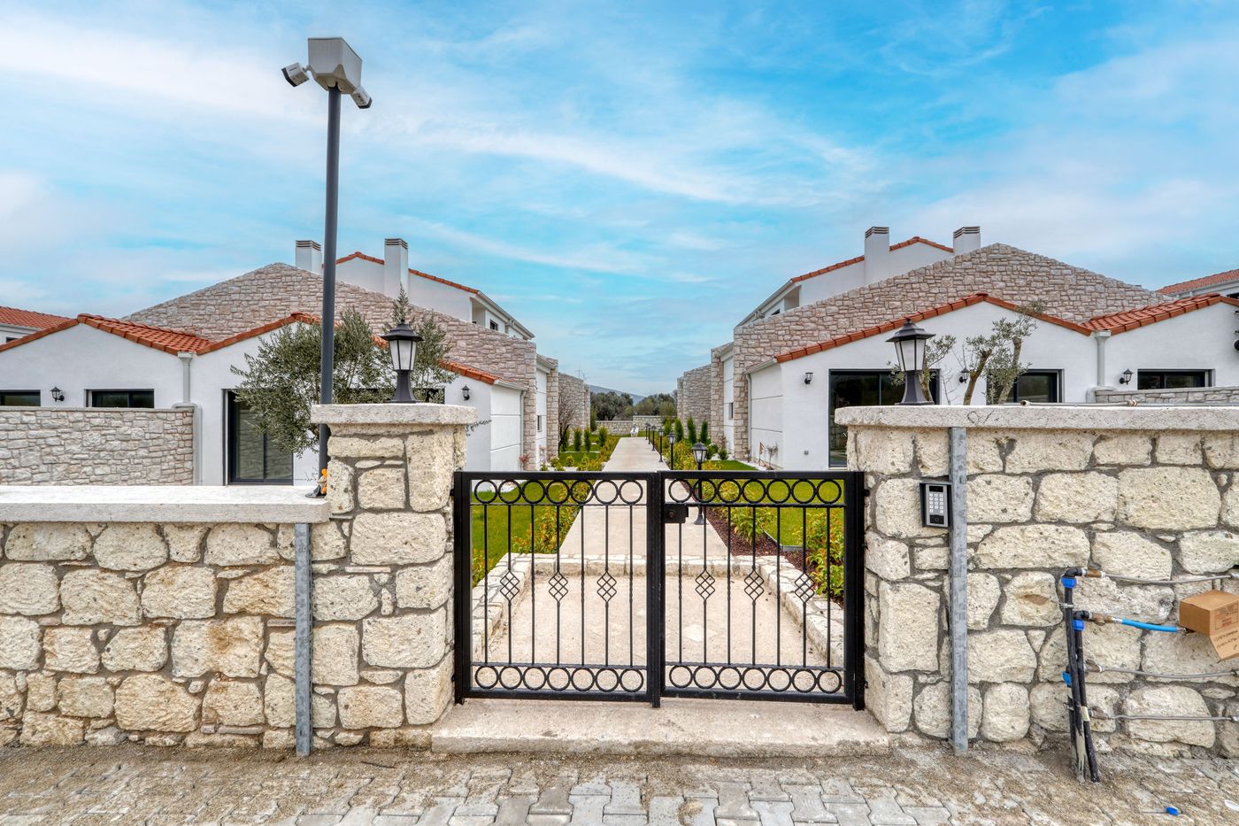 Site giriş kapısı